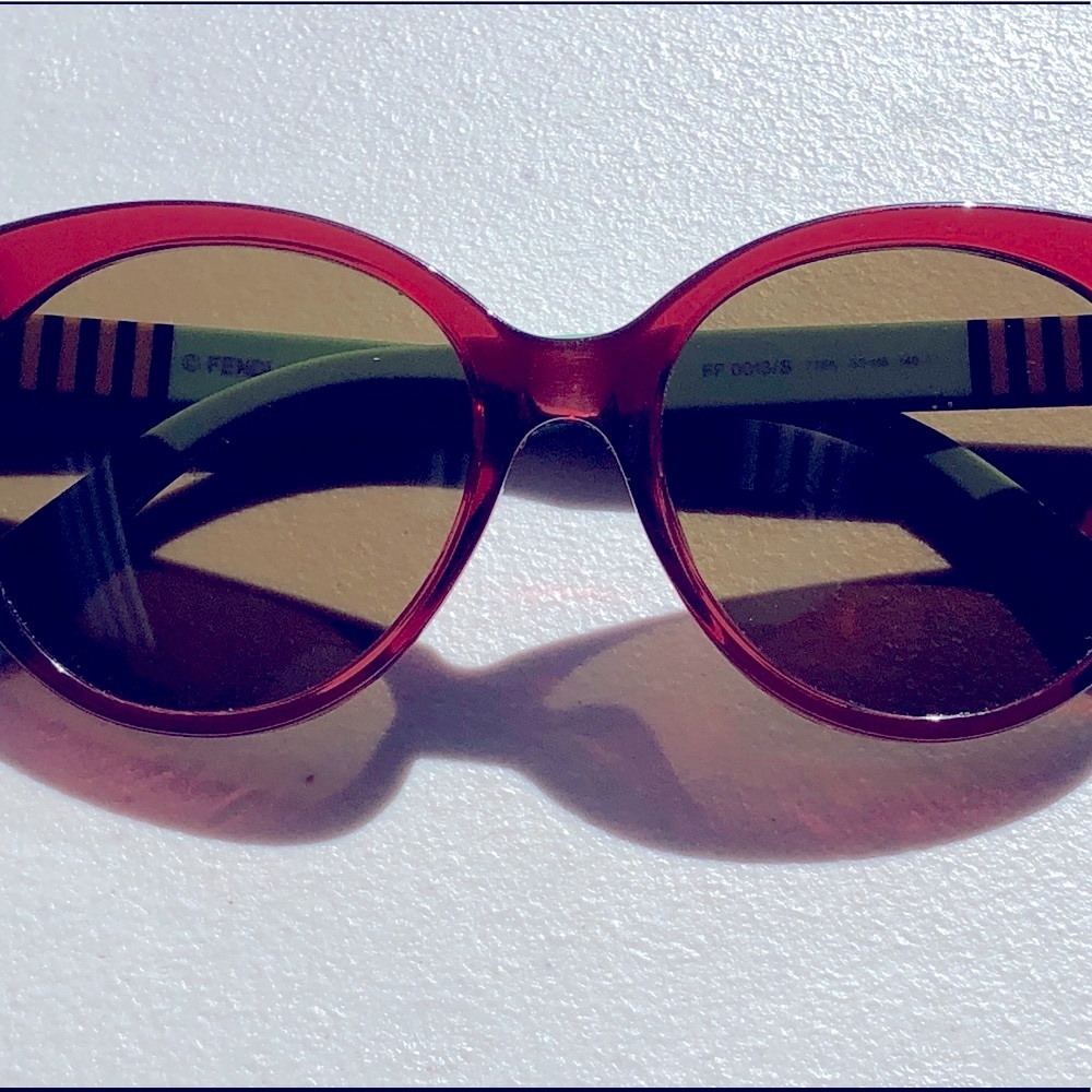 FENDI Sunglasses - Picture 2 of 14